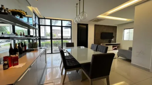 Casa de Condomínio com 3 Quartos para alugar, 300m² no Uruguai, Teresina