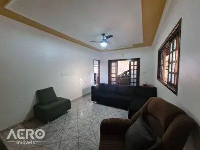 Casa com 3 Quartos à venda, 184m² no Vila Industrial, Bauru