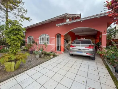Casa com 4 Quartos à venda, 190m² no Floresta, Joinville
