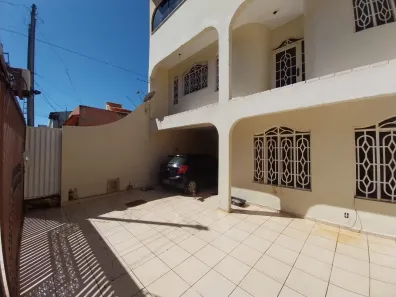Sobrado com 3 Quartos à venda, 250m² no Riacho Fundo I, Brasília