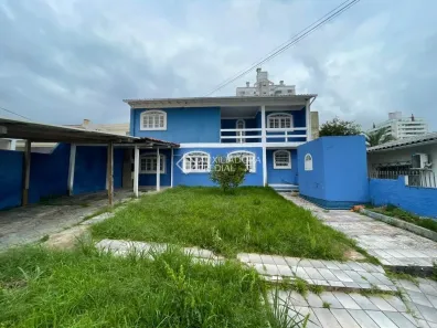 Casa com 3 Quartos para alugar, 164m² no Barreiros, São José