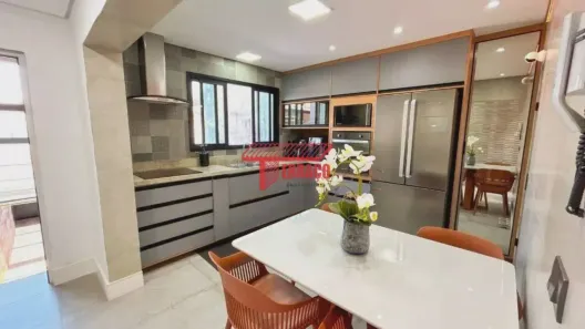 Sobrado com 3 Quartos à venda, 250m² no Vila Aquilino, Santo André