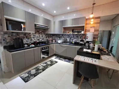 Casa com 2 Quartos à venda, 181m² no Vila Lavínia, Mogi das Cruzes