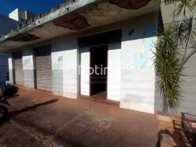 Ponto Comercial para alugar, 35m² no Brasil, Uberlândia