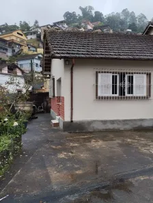 Casa com 2 Quartos à venda, 102m² no Castrioto, Petrópolis