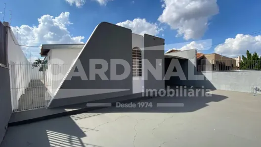 Prédio Comercial para alugar, 333m² no Vila João Godói, Araraquara
