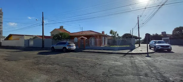 Casa com 4 Quartos à venda, 200m² no Orfãs, Ponta Grossa
