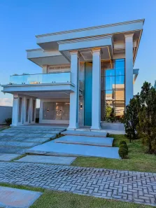 Casa de Condomínio com 4 Quartos à venda, 357m² no Cidade Alpha, Eusébio