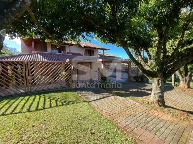 Casa com 4 Quartos para alugar, 253m² no Maria Goretti, Chapecó