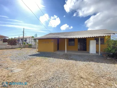 Casa com 2 Quartos para alugar, 60m² no Centro, Penha