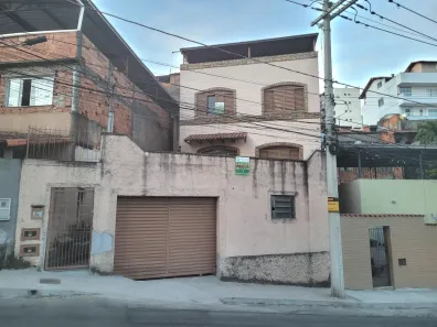 Casa com 3 Quartos para alugar, 108m² no Teixeiras, Juiz de Fora