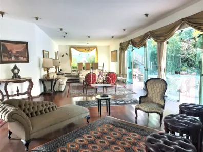 Sobrado com 4 Quartos à venda, 950m² no Jardim Leonor, São Paulo