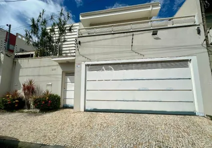 Casa com 3 Quartos à venda, 275m² no Jardim Veneza, Franca