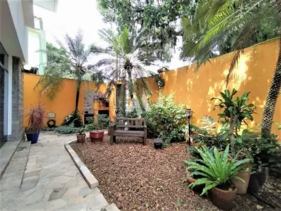 Sobrado com 5 Quartos à venda, 314m² no Boqueirão, Santos