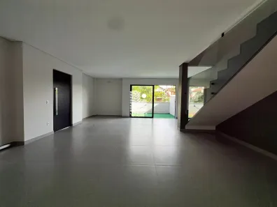 Casa com 3 Quartos à venda, 250m² no Itacorubi, Florianópolis