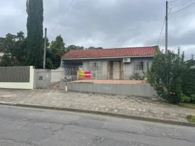 Casa com 7 Quartos à venda, 180m² no Bom Jesus, São José dos Pinhais