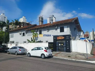 Casa com 7 Quartos à venda, 200m² no Centro, Balneário Camboriú