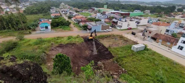 Lote/Terreno à venda, 327m² no Itacolomi, Balneário Piçarras