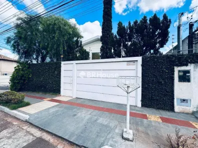 Sobrado com 4 Quartos à venda, 332m² no Vila Rosa Pires, Campo Grande