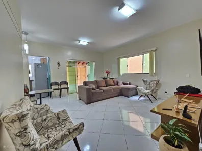 Casa com 3 Quartos à venda, 270m² no Vila Vicentina, Brasília