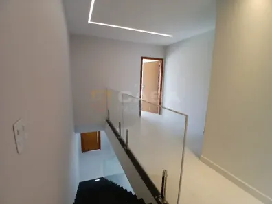 Sobrado com 3 Quartos à venda, 138m² no Planície da Serra, Serra