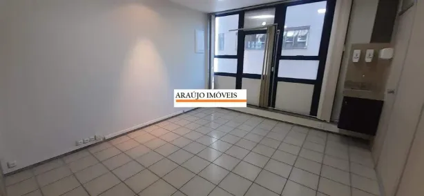 Sala Comercial à venda, 150m² no Santa Efigênia, Belo Horizonte