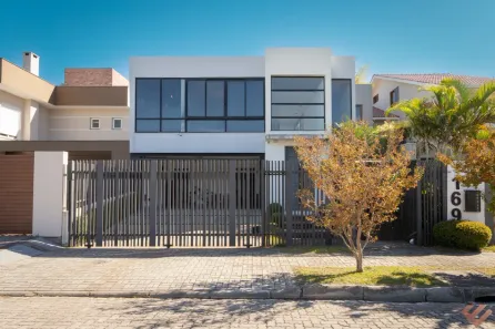 Casa com 3 Quartos à venda, 318m² no Centro, Pelotas