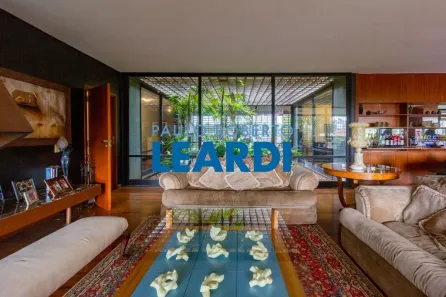 Casa com 4 Quartos à venda, 873m² no Pacaembu, São Paulo
