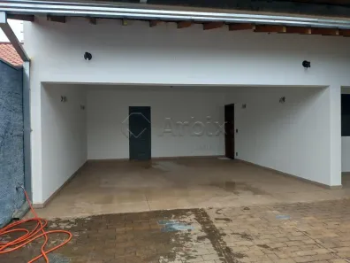 Casa com 3 Quartos à venda, 300m² no Vila Santa Maria, Americana