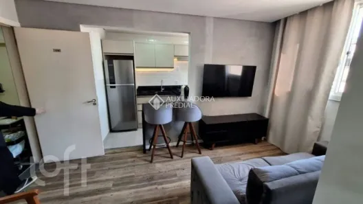 Apartamento com 2 Quartos para alugar, 45m² no Sarandi, Porto Alegre