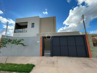 Sobrado com 3 Quartos à venda, 145m² no Pioneiros, Campo Grande