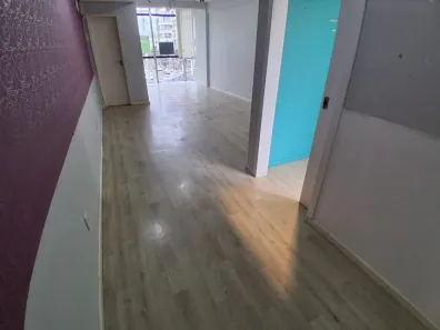 Sala Comercial à venda, 45m² no Menino Deus, Porto Alegre