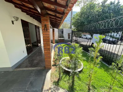 Casa com 4 Quartos à venda, 350m² no São Francisco, Niterói