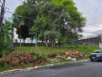 Lote/Terreno à venda, 330m² no Chapada, Manaus