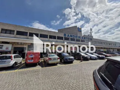 Ponto Comercial para venda ou aluguel, 40m² no Recreio dos Bandeirantes, Rio de Janeiro