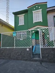 Casa com 2 Quartos para alugar, 220m² no Macuco, Santos
