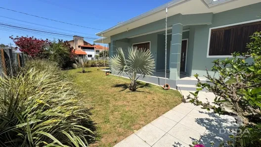 Casa com 3 Quartos à venda, 131m² no Campeche, Florianópolis