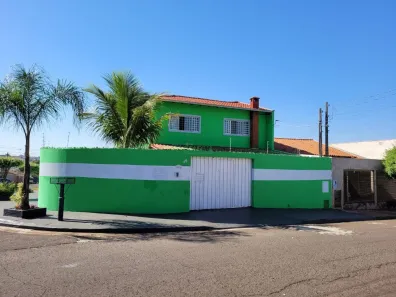 Casa com 3 Quartos à venda, 350m² no Jardim das Palmeiras, Londrina