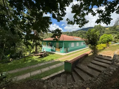 Fazenda/Sítio com 8 Quartos à venda, 200000m² no , Cristina