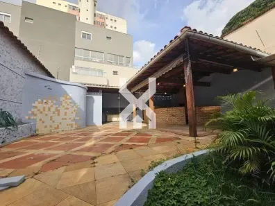Casa com 3 Quartos à venda, 250m² no São Lucas, Belo Horizonte