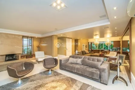 Casa de Condomínio com 3 Quartos para alugar, 567m² no Boa Vista, Porto Alegre