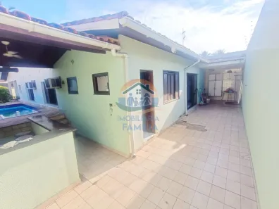 Casa com 3 Quartos à venda, 184m² no Indaiá, Caraguatatuba