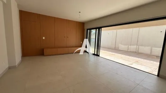 Apartamento com 3 Quartos para alugar, 138m² no Morada da Colina, Uberlândia