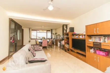 Casa de Condomínio com 3 Quartos à venda, 250m² no Nonoai, Porto Alegre