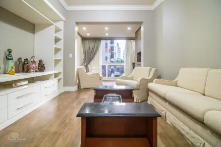 Apartamento com 2 Quartos à venda, 99m² no Mont Serrat, Porto Alegre