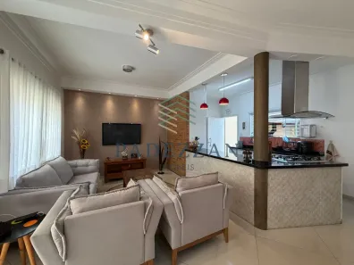 Sobrado com 3 Quartos à venda, 230m² no Jardim Ouro Preto, Taboão da Serra