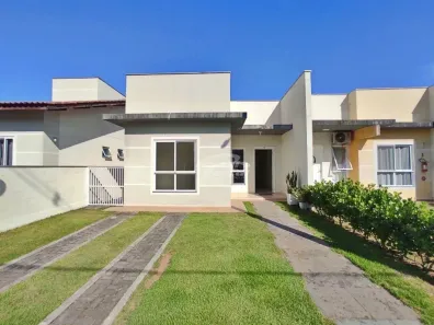 Casa de Condomínio com 3 Quartos à venda, 78m² no Itacolomi, Balneário Piçarras