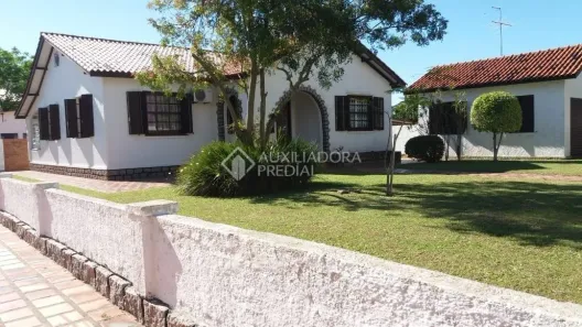 Casa com 3 Quartos à venda, 200m² no centro, Tapes