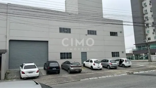 Galpão/Depósito/Armazém para alugar, 864m² no Cordeiros, Itajaí