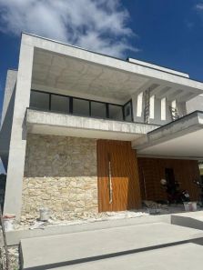 Sobrado com 3 Quartos à venda, 272m² no Centro, Camboriú